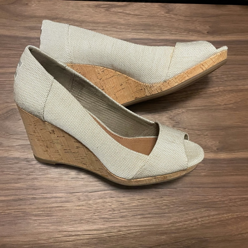 Toms Wedges